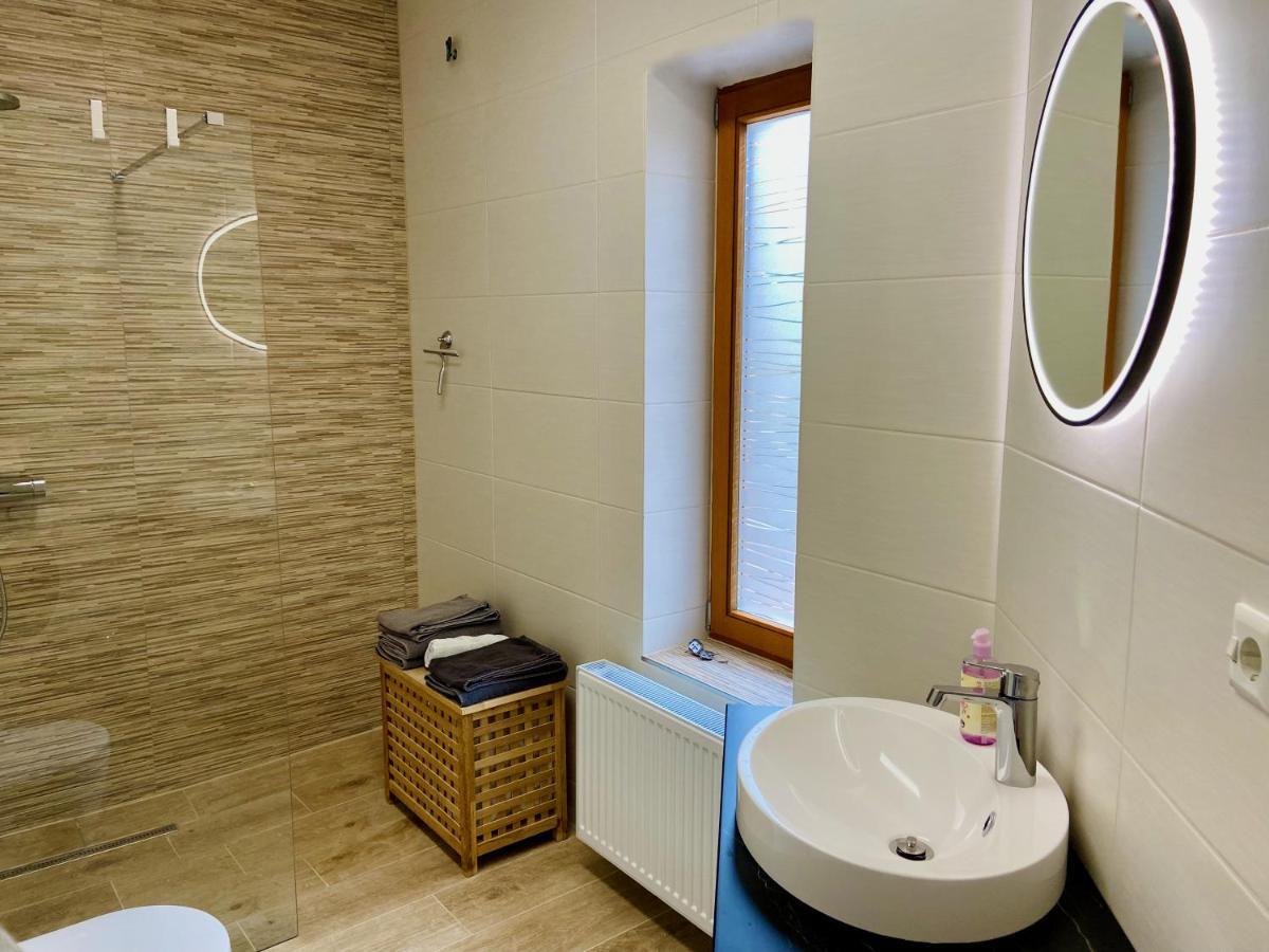 Ferienwohnung Reuscher, Trier-Newel Buitenkant foto